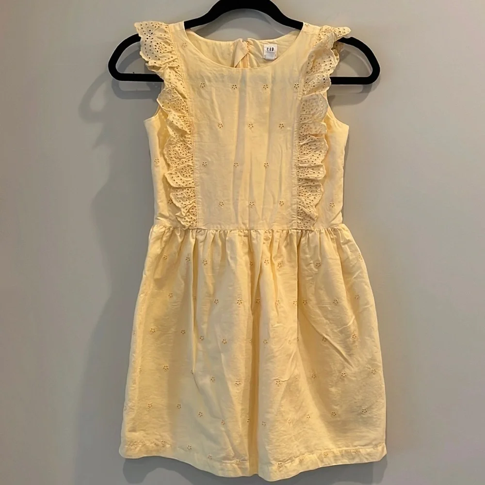 GAP Kids - Eyelet ruffle dress - girls summer dress.  Size large. Yellow.